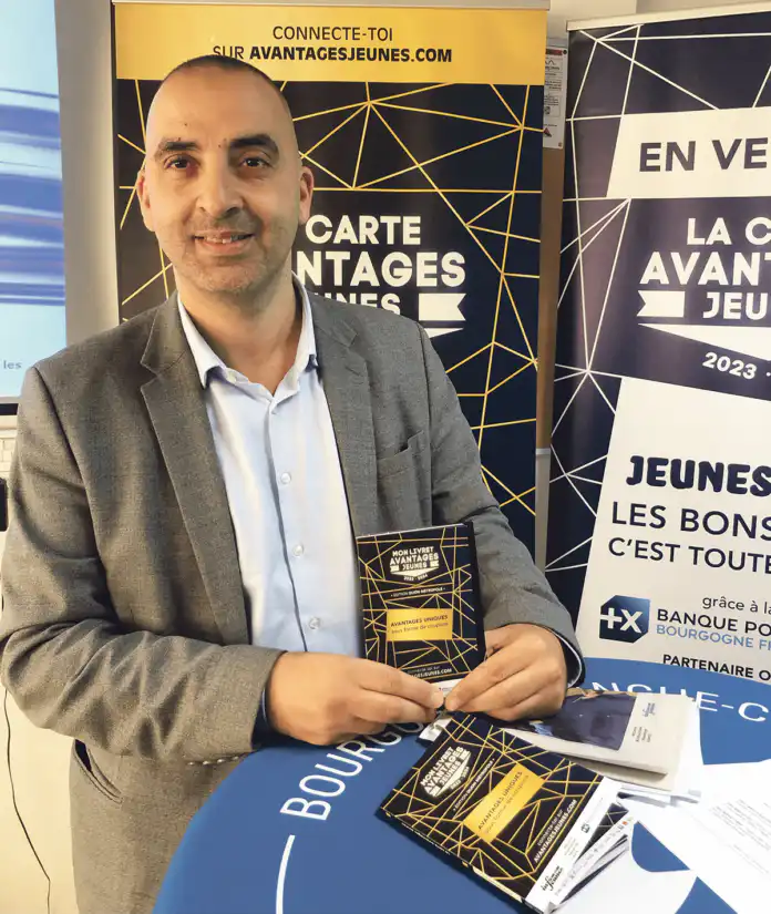 Hamid-El-Hassouni Hamid El Hassouni, adjoint au maire de Dijon délégué à la jeunesse, à la vie associative, à l'éducation et aux savoirs populaires