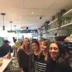 L'équipe du bar-tabac Chez Cyb' à Dijon