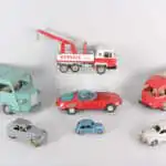 Des voitures miniatures qui font partie des 500 lots proposés lors de la vente aux enchères organisée par HvvH le 12 avril