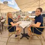 Bistro Madame : La haute couture dans l’assiette L'équipe du Bistro Madame vous accueille pour une expérience bistronomique
