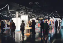 L’exposition invite à découvrir comment nos façons de manger racontent l’évolution de nos sociétés